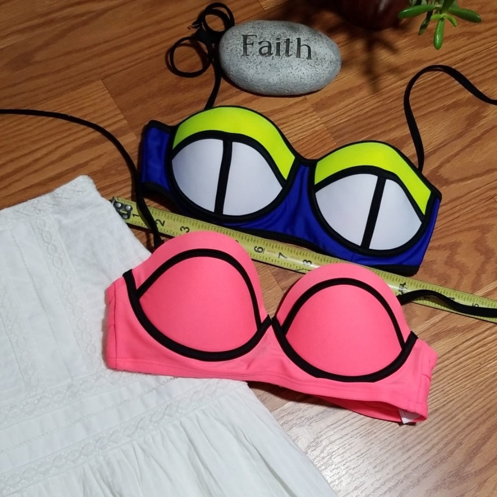 2 swim‎ tops